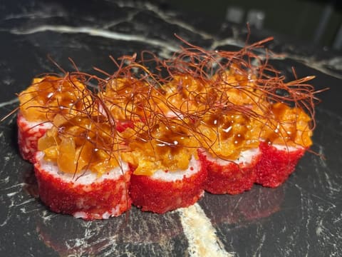 Лос-Сантос с копчённым лососем